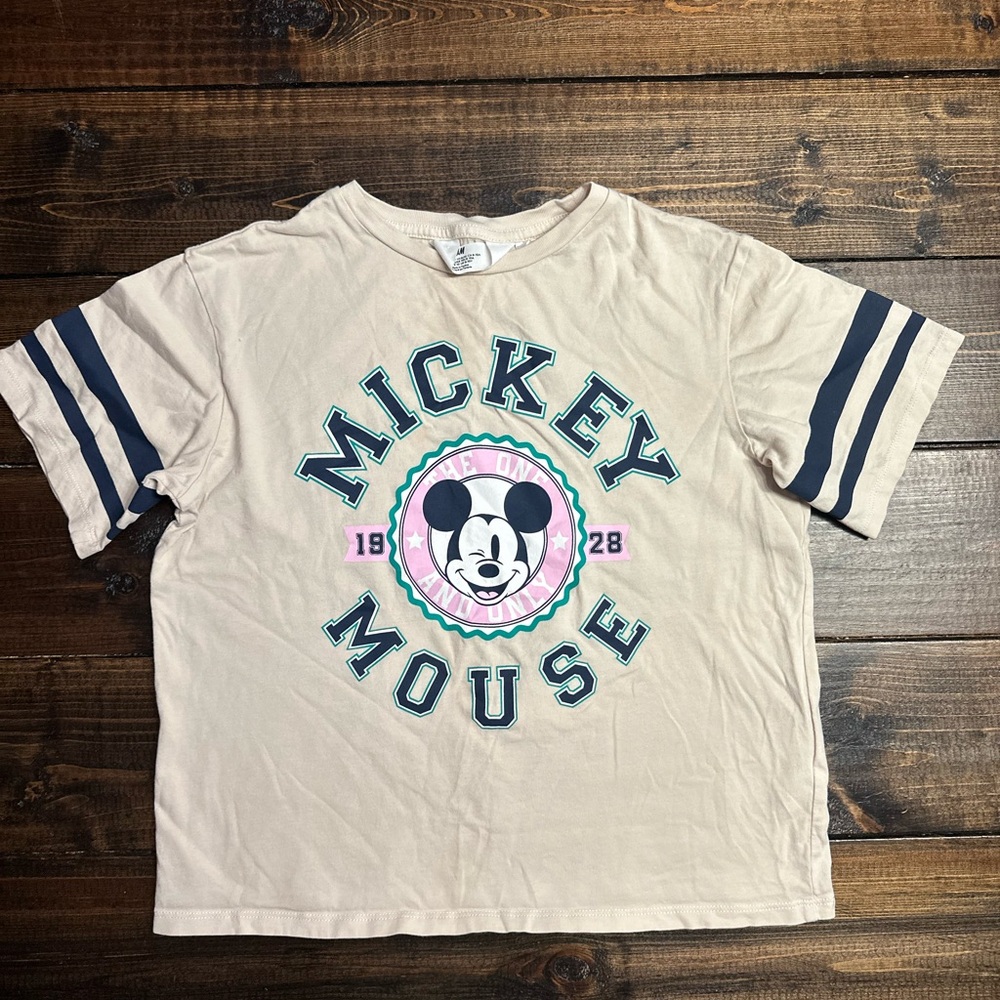 H&M Cream and Black Short Sleeve Tee